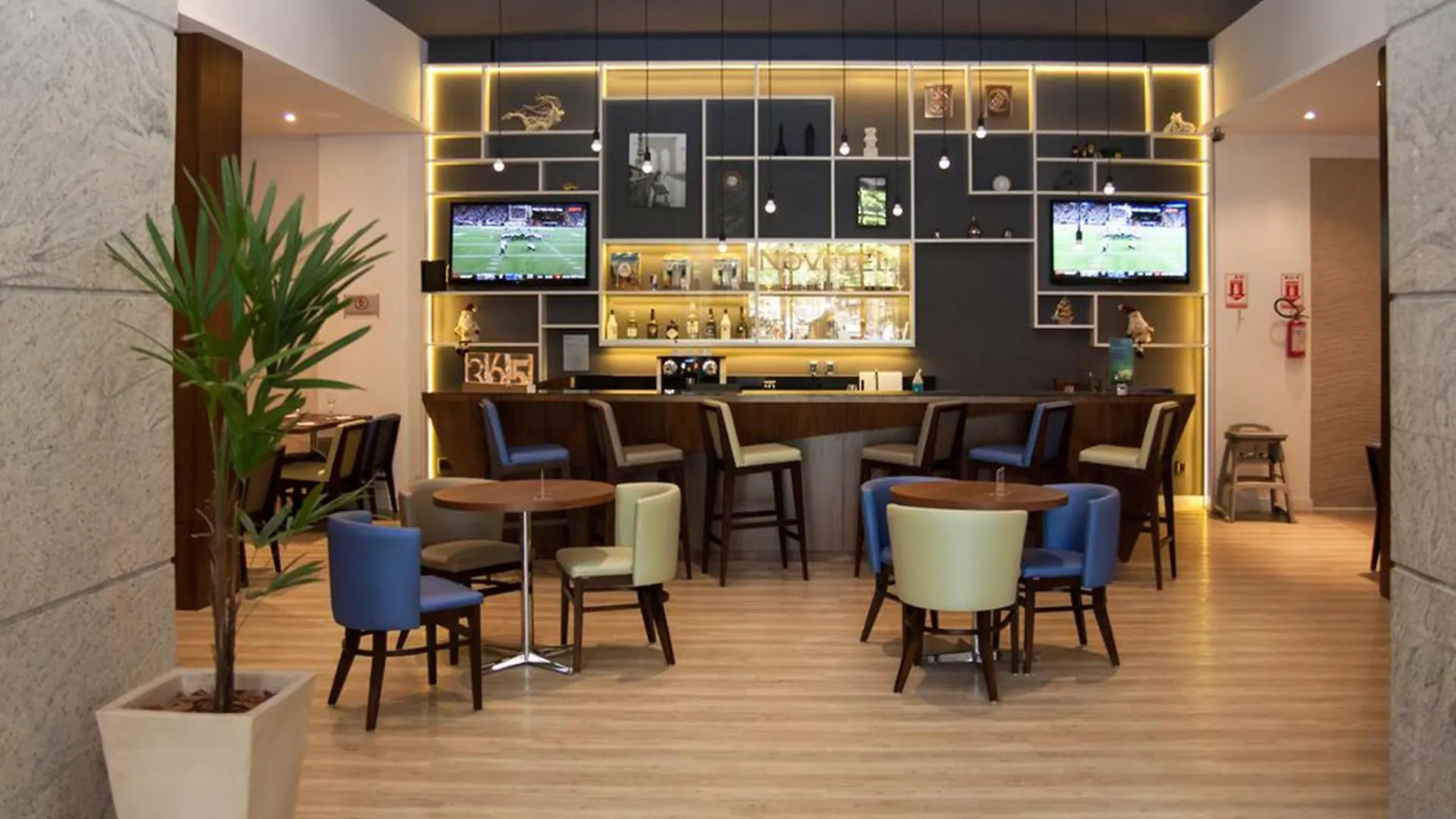 Novotel Porto Alegre Tres Figueiras 4*,